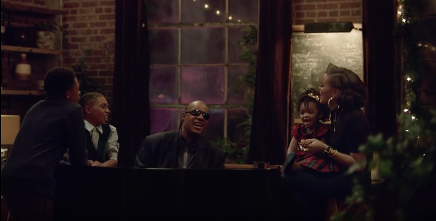 spot Natale 2015 di Apple con Stevie Wonder