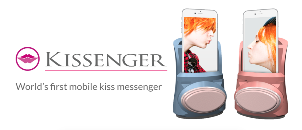 Kissenger il dispositivo che simula un bacio su guancia o labbra