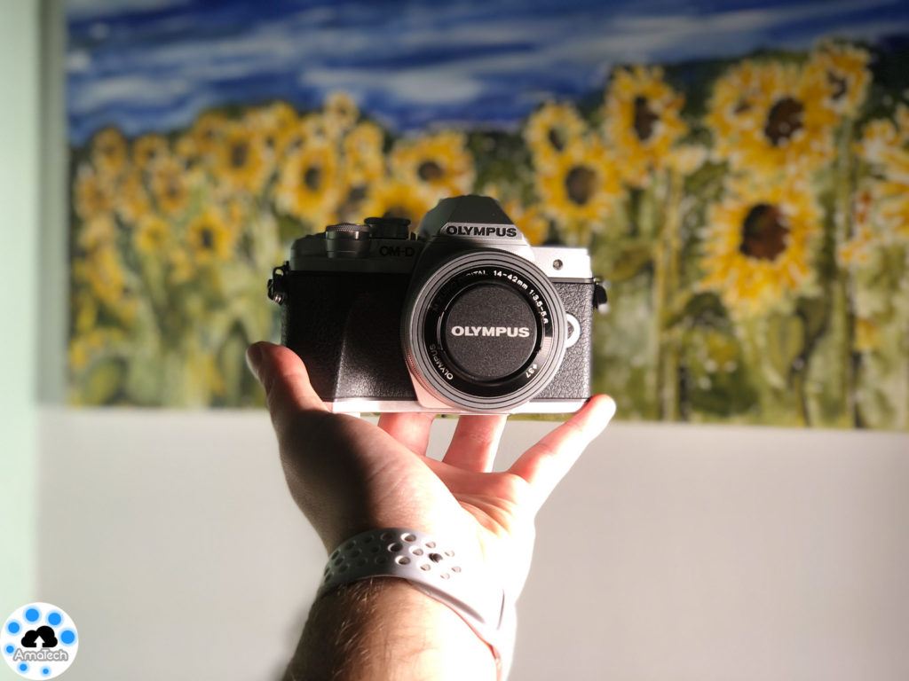 mirrorless 4K Olympus
