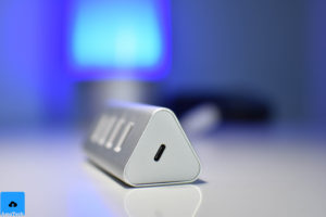 recensione Hub USB C a 4 porte USB con porta di ricarica