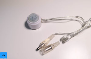 striscia LED bianca che si alimenta anche con batterie stilo