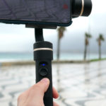 Stabilizzatore versatile per smartphone e action cam