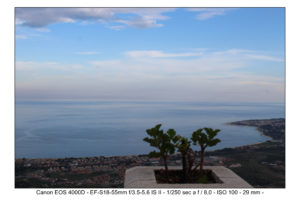 foto Canon EOS 4000D